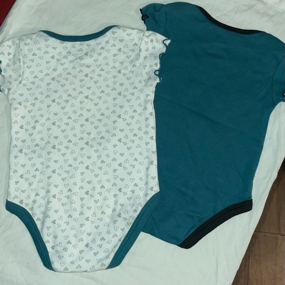 🔥🔥Philadelphia Eagles - baby onesie 🦅🦅 - Picture 2 of 8